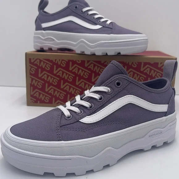 Vans WMNS Sentry Old Skool Gray Ridge
VN0A5KR3NKE
Sneakers - Picture 15 of 16